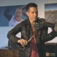 ВИДЕО: Британский скрипач признан "Самым быстрым сверхчеловеком"