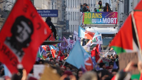 Francija pensiju vecuma protesti 