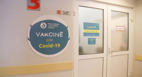 Vakcinācijas pret Covid-19 temps joprojām būtiski zemāks nekā pagājušajā nedēļā