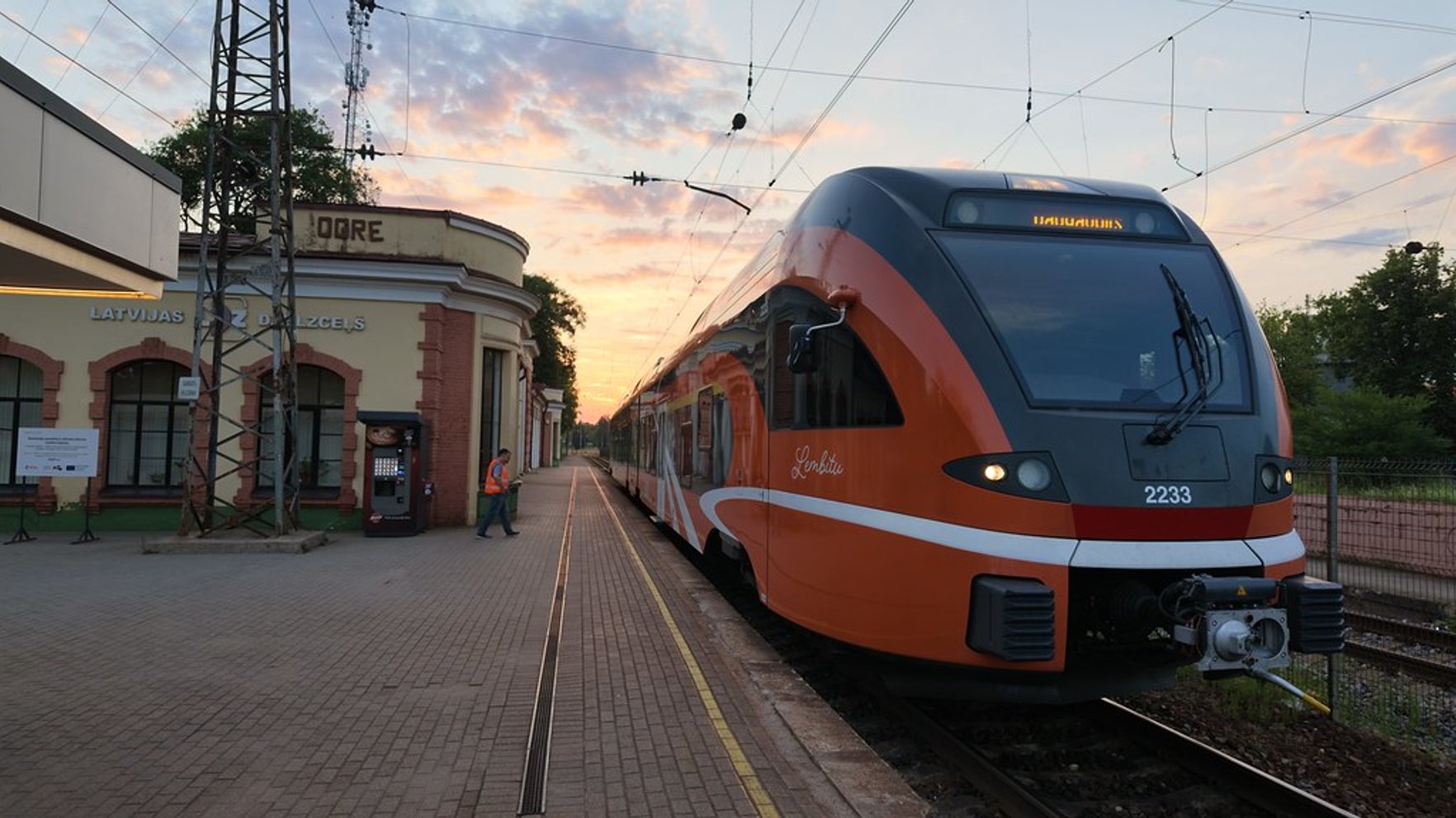 "Vivi" no igauņiem "aizņemsies" dīzeļvilcienus