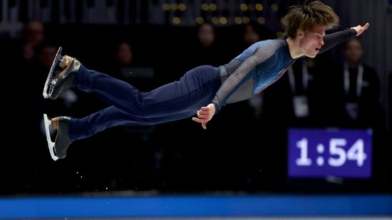 Abi Latvijas daiļslidotāji pasaules čempionātā iekļūst izvēles programmā
