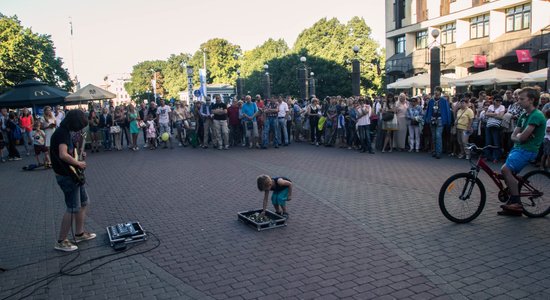 Saeima spriedīs par drošības šķēršļiem sabiedriskās vietās