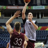 Выбранный на драфте НБА латвийский центровой остался в Испании