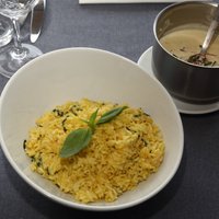 Krēmīgā siera mērce 'Alfredo' ar Orzo pastu