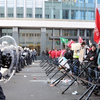 'Delfi' Briselē: Taupības politikas nicinātāji protestē pret dalībvalstu līderiem