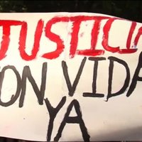 Meksikā tūkstošiem cilvēku protestē pret bezdarbību 43 pazudušo studentu meklēšanā