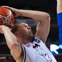 Strēlnieks ar deviņiem punktiem kaldina 'Brose Baskets' uzvaru Vācijas čempionāta spēlē