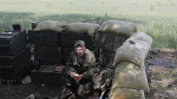 Ukrainian soldier Luhansk