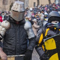 Областные центры Украины взбунтовались: штурмы и майданы