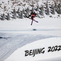 Foto: Igauņu brīnumbērns Sildaru uzvar frīstaila 'slopestyle' kvalifikācijā