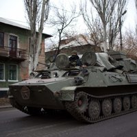Vairums krievu netic, ka Ukrainā ir Krievijas karavīri; gandrīz puse gribētu, lai viņi tur būtu