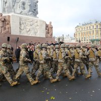 В День Лачплесиса военного парада не будет, а 18 ноября он пройдет – после двухлетнего перерыва