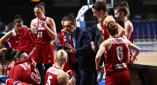 Zībarta un Vītolas pārstāvētā 'Olympiacos' pirmajā 'play-off' spēlē iekrāj +15 pārsvaru