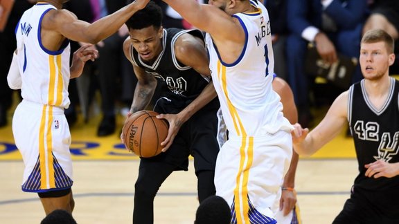 JaVale McGee Golden State Warriors vs Dejounte Murray, Davis Bertans San Antonio Spurs