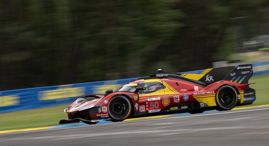 "Ferrari" otro gadu pēc kārtas uzvar Lemānas 24 stundu sacīkstēs