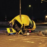 ФОТО, ВИДЕО: Трагическая авария в Риге - водитель BMW был пьян
