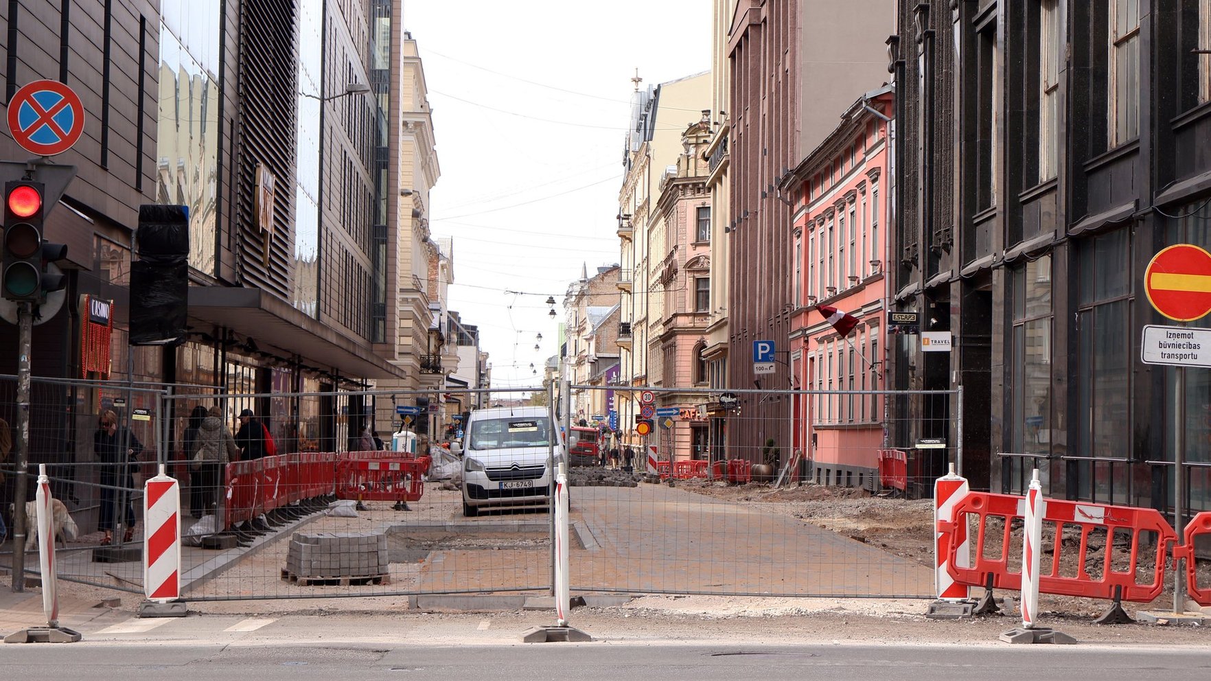 Traffic temporarily closed at Dzirnavu and Skolas street intersection in Riga
