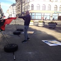 Atklāšanas dienā vandaļi izposta izstādi 'Maidana cilvēki'; policija sāk kriminālprocesu