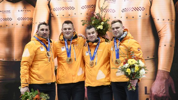 Bobslejs, Oskara Melbārža divnieki un četrinieki saņem Soču olimpiskās medaļas - 53