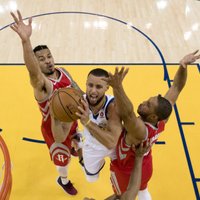 'Warriors' basketbolisti sagādā 'Rockets' jaunu kluba antirekordu