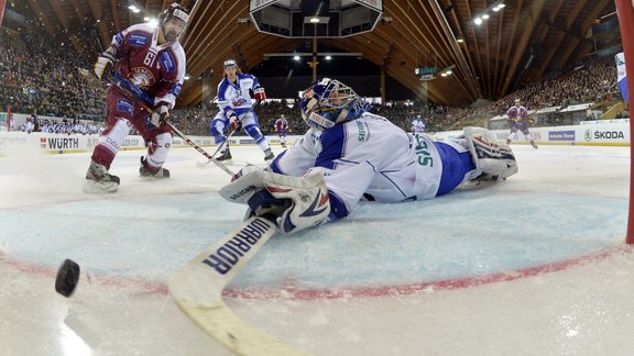 Switzerland Hockey Spengler Cup.JPEG-04d59