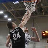 'VEF Rīga' basketbolisti uzvar 'Liepāju' un kļūst par pirmajiem LBL finālistiem