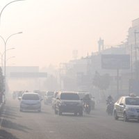 Cīņai ar mežu ugunsgrēkiem Indonēzija mēģinās mākslīgi izraisīt lietu