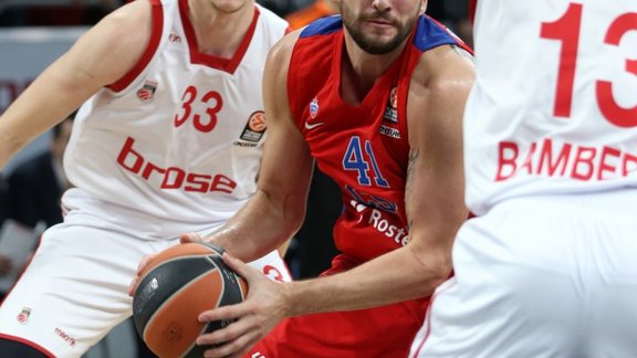 Kurbanov, J.Strelnieks Euroleague basketball, Bamberg vs CSKA