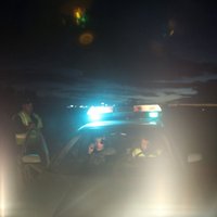 Reibumā vadot auto, pieķerts Olaines novada deputāts Sarva, ziņo LTV