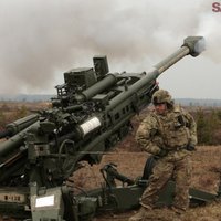 Foto: Haubices, mīnmetēji un 'Stryker' – turpinās starptautiskā militārā operācija Latvijā