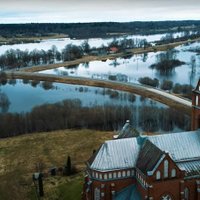 'Delfi' lasītāja video: Iespaidīgi skati – plūdi Dunavas pagastā