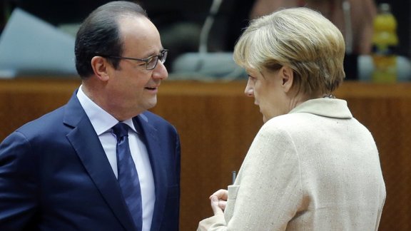 Francois Hollande and Angela Merkel 