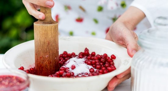 Vienmēr var pārvārīt. 11 jautājumi par ievārījumu un cukuriem