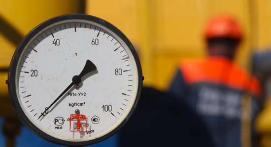 Европа продолжает закупать газ в России, переводя миллиарды евро