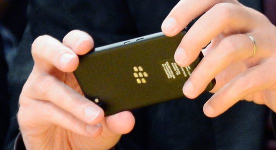 'BlackBerry' ceturksni noslēdz ar 423 miljonu dolāru zaudējumiem