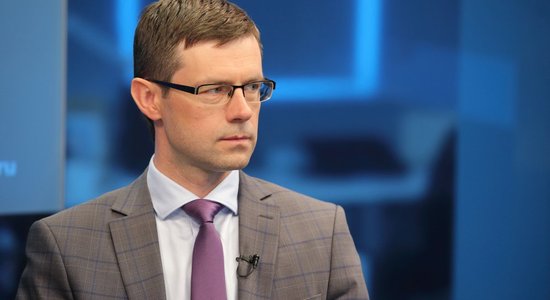 "Новые консерваторы" и "Единство" не спешат поддерживать противника Бурова на выборах мэра Риги