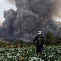 'Nemierīgais' Sinabungas vulkāns Indonēzijā