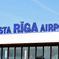 На такси из аэропорта "Рига": хаос сохраняется, но ситуация немного улучшилась