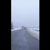 'Nordeka' autobuss uz Latvijas ceļiem: aculiecinieki nobažījušies par pasažieru drošību