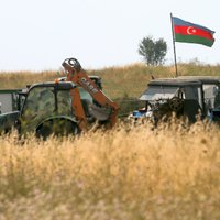 Azerbaidžāna nodevusi Armēnijai 15 gūstekņus
