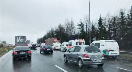 ФОТО. В фуре из Латвии обнаружили группу подростков из Афганистана