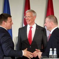 ФОТО: Как премьеры стран Балтии отпраздновали в Риге 30-летие "Балтийского пути"
