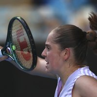 "US Open": Ostapenko uzvara dubultspēlēs, vienspēlēs izstājas Vimbldonas čempione