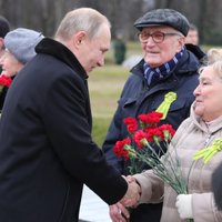 Путин пообещал заткнуть поганый рот тем, кто искажает историю войны