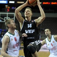 'VEF Rīga' atspēlē 17 punktu deficītu un uzvar Čehijā