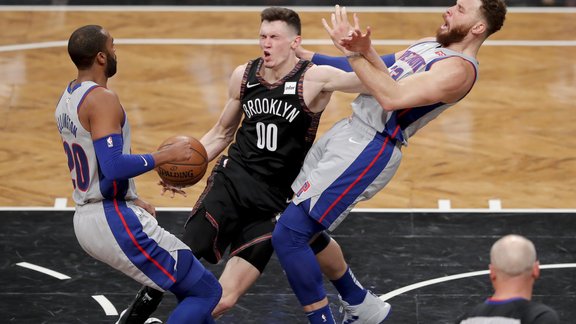 Basketbols, NBA spēle: Bruklinas Nets (Rodions Kurucs) - Detroitas Pistons - 2