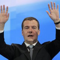 Medvedevs: pēc Gruzijas prezidenta nomaiņas Maskava būs gatava atjaunot diplomātiskās attiecības ar Tbilisi