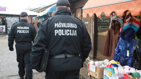 Policijas reids Centrāltirgū - 16