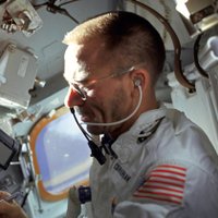 Kosmosa pildspalvas sāga – vai tiešām PSRS kosmonauti izsmēja NASA?