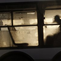 Эксперимент LTV7: в Лиепае не обращают внимания на одиноких детей в автобусе